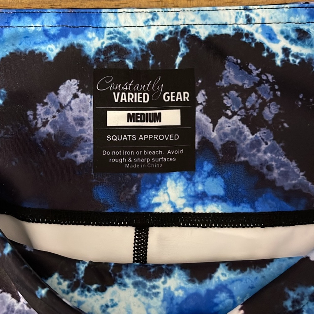 CVG Constantly Varied Gear STORM Capris SZ Medium RETIRED Excellent Condition!